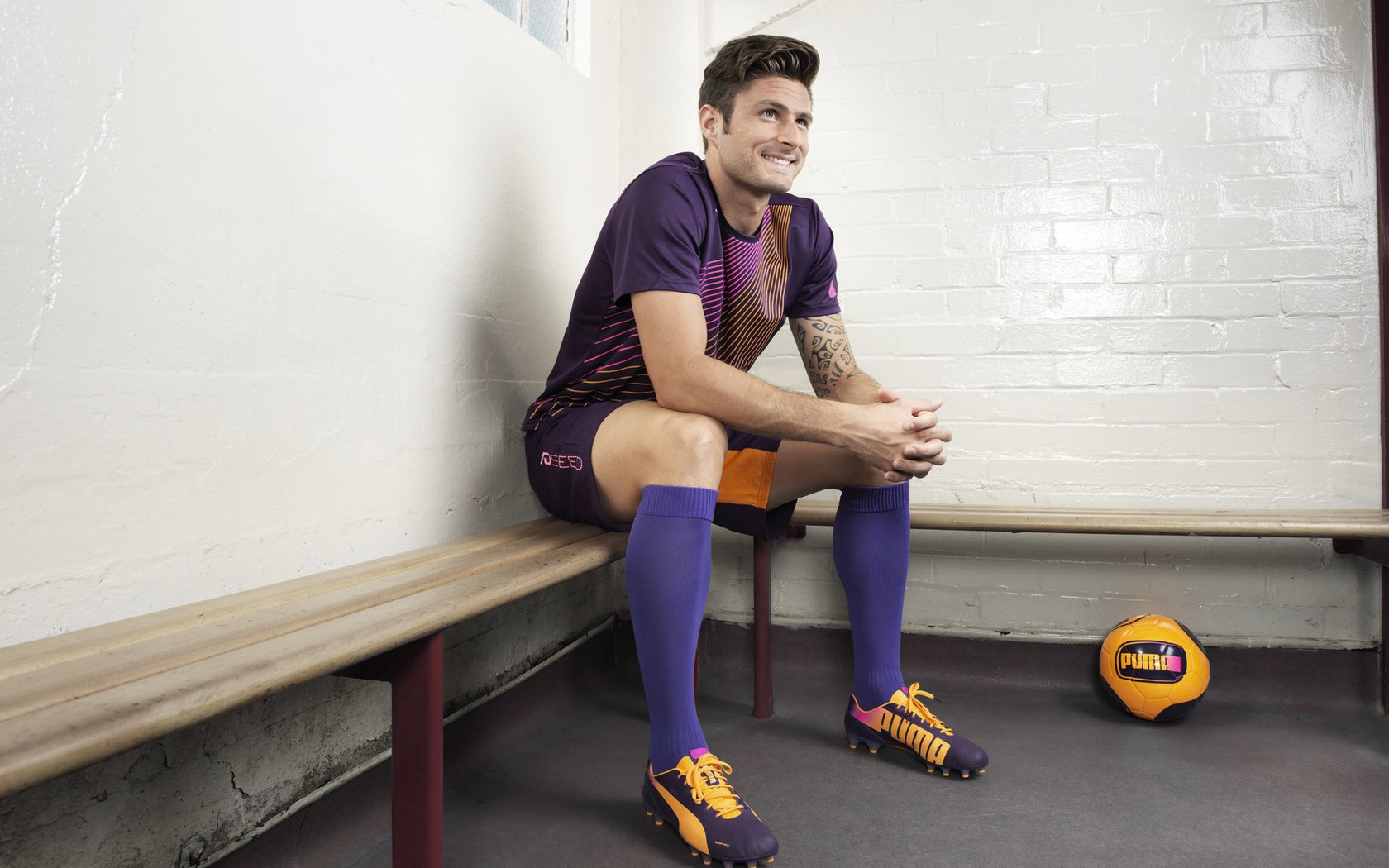 开云体育中国官网-绝境中的华沙之鹰，波尔独造三球导演惊天逆转，波兰队力克奥地利保留出线希望